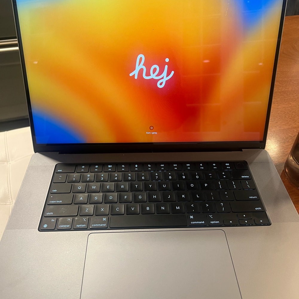 MacBook Pro 16-inch M2